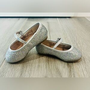 The Children's Place Silver Glitter Dress Shoes